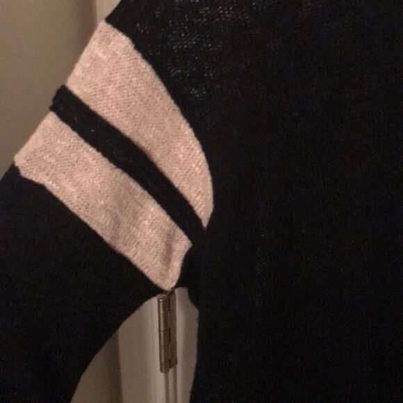 Green envelope black sweater medium NWT - Picture 4 of 5